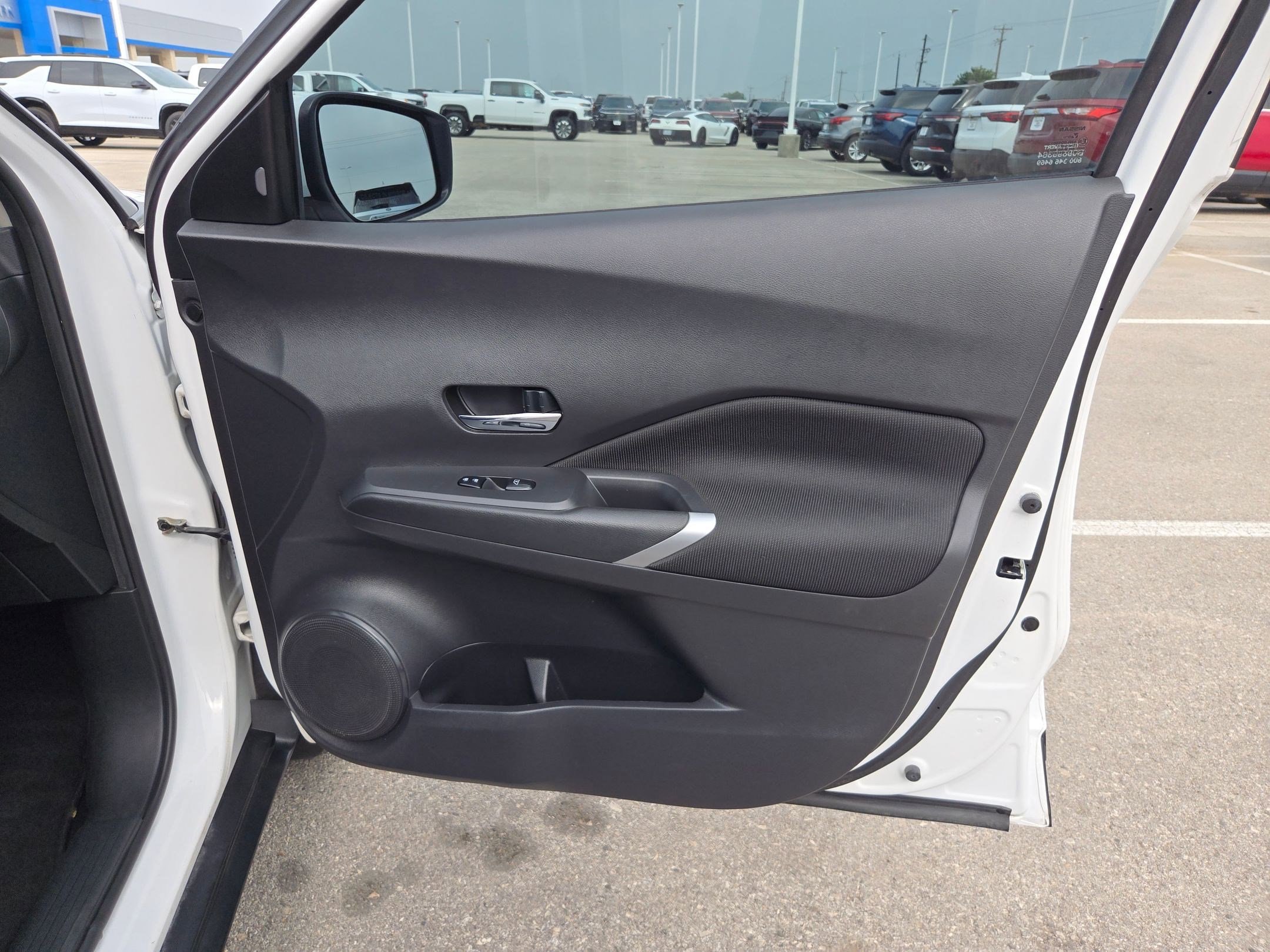 Used 2021 Nissan Kicks SV FWD image 27