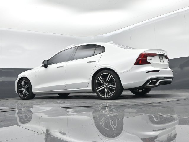 Used 2021 Volvo S60 T8 R-Design Expression w/ Premium Package AWD/4WD image 50