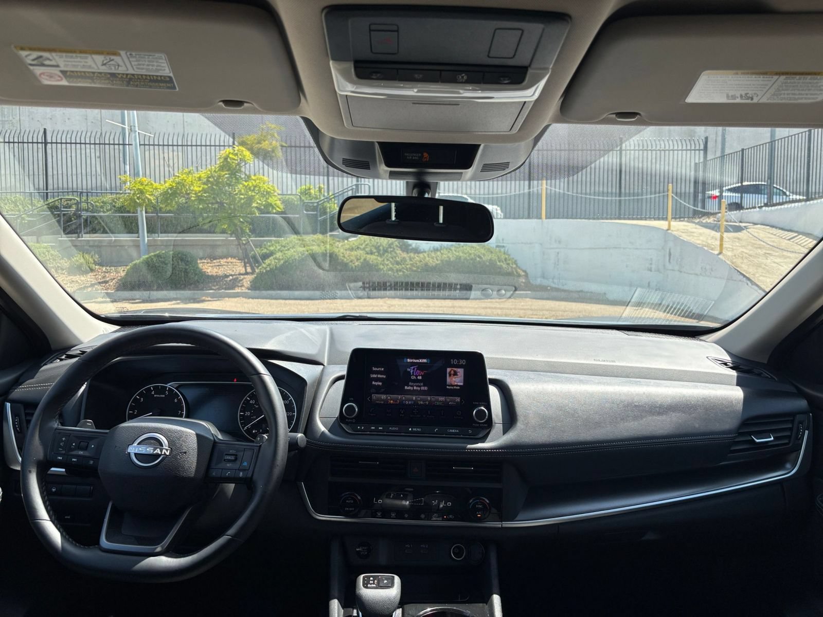 Used 2025 Nissan Rogue SV FWD image 35