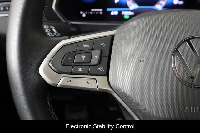 Used 2023 Volkswagen Tiguan SE R-Line FWD image 7