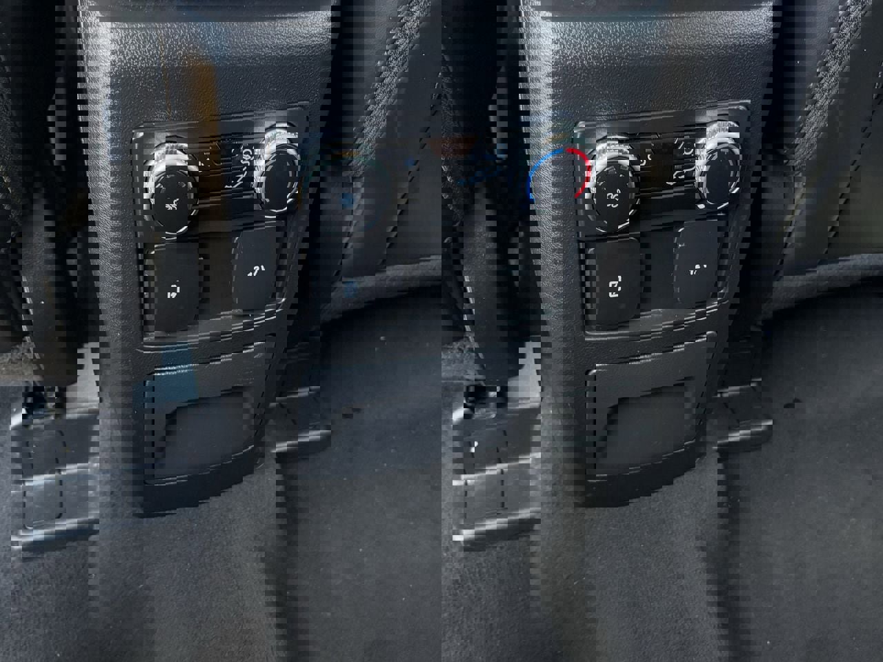 Certified 2023 Ford Explorer XLT w/ Equipment Group 202A RWD image 22