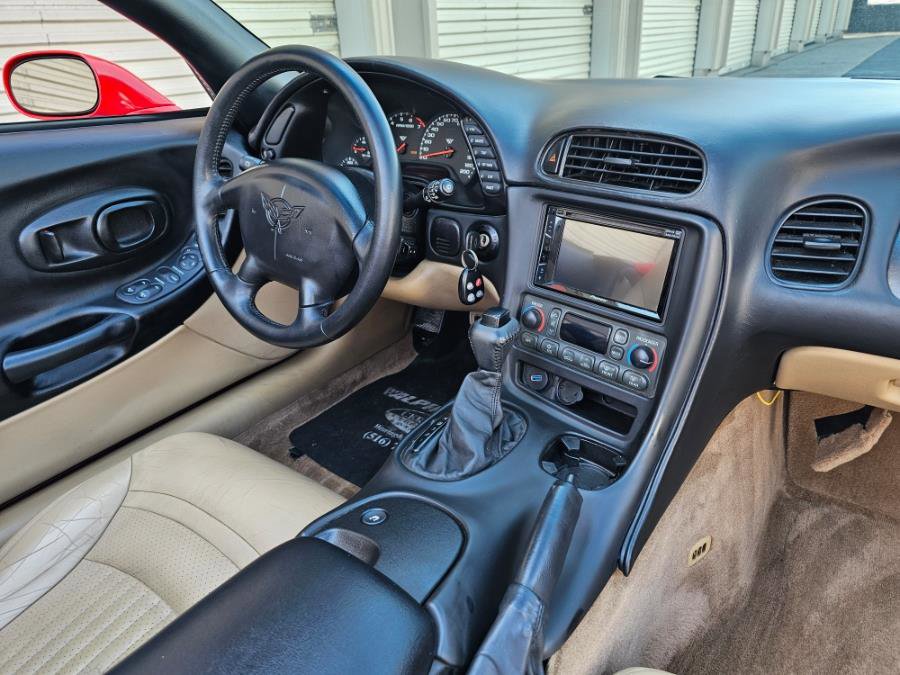 Used 1999 Chevrolet Corvette Convertible w/ Memory Pkg image 11