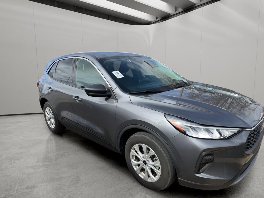 Used 2024 Ford Escape Active w/ Cold Weather Package image 10