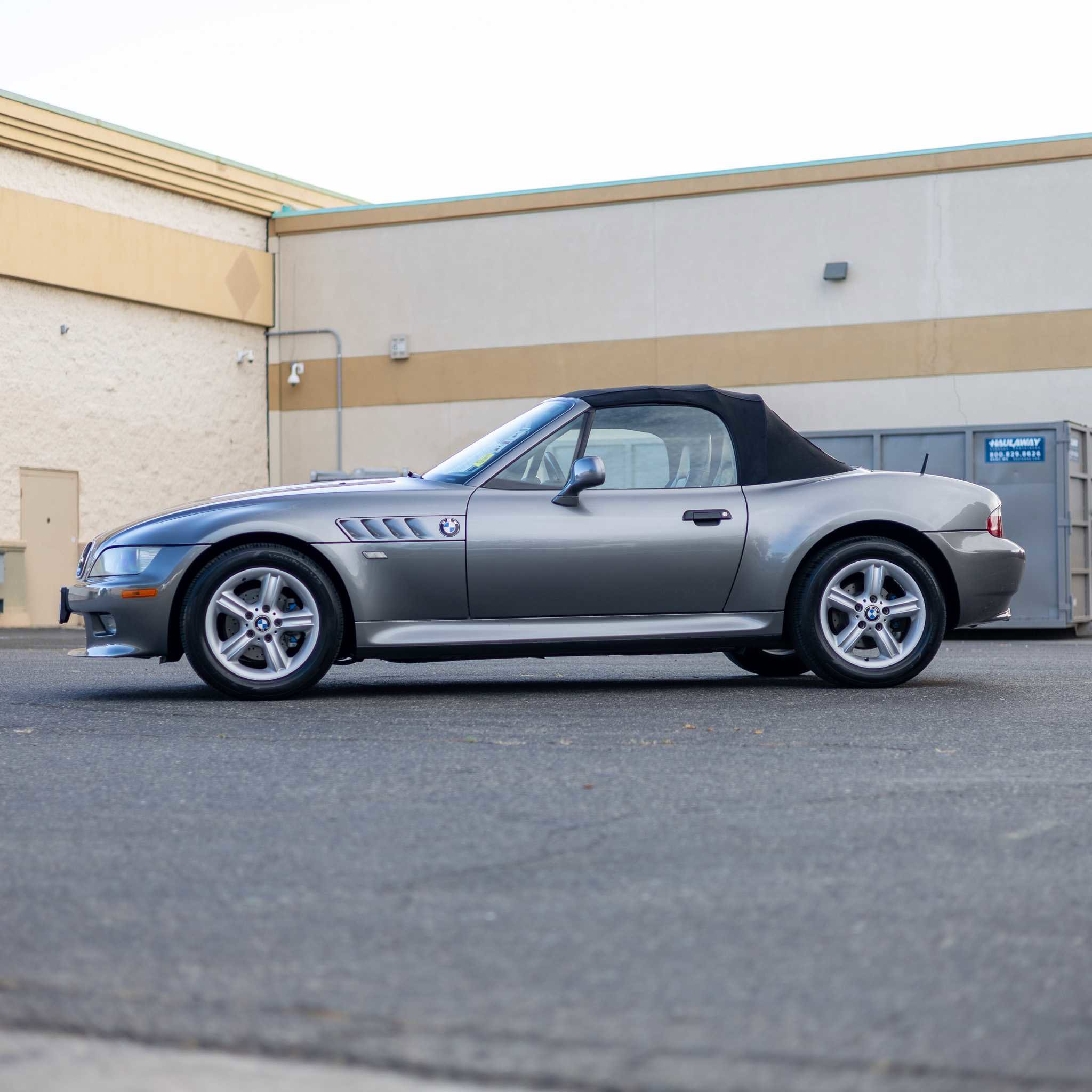 Used 2001 BMW Z3 2.5i image 4
