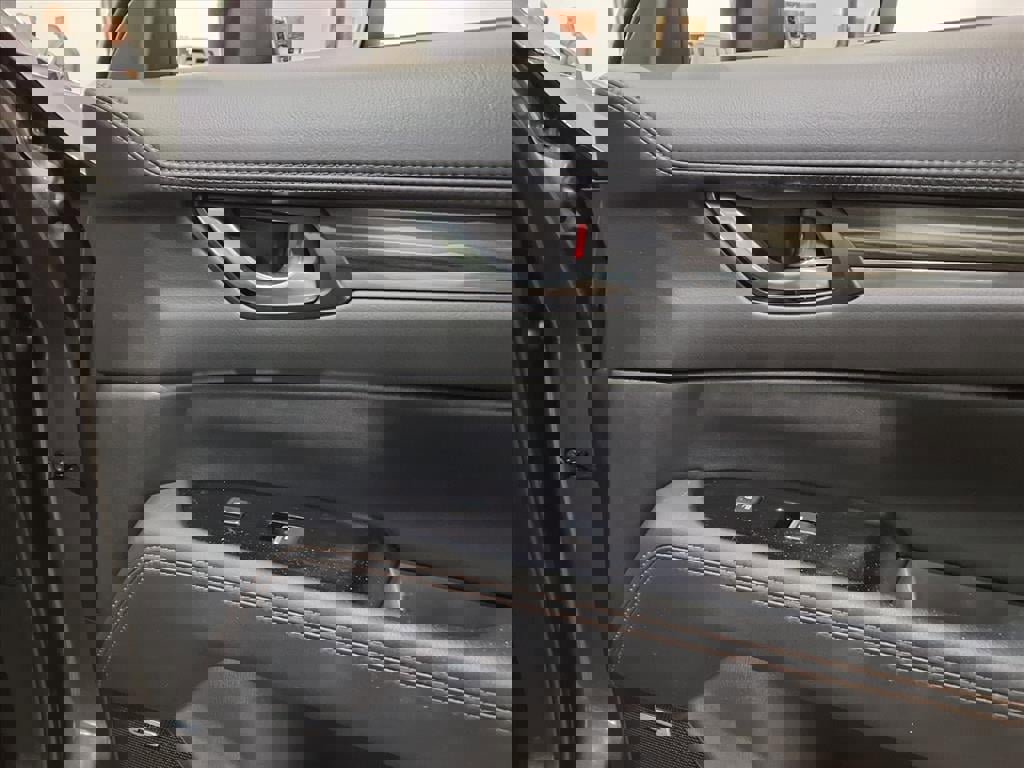 Used 2022 MAZDA CX-5 AWD 2.5 S w/ Premium Package image 18