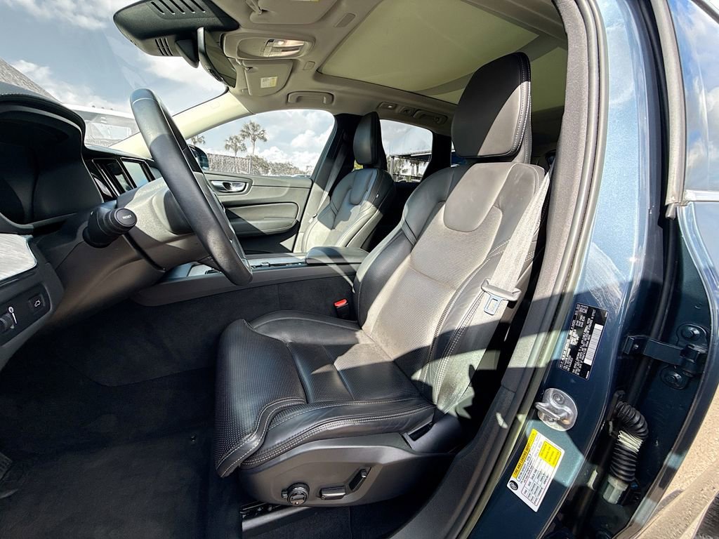 Used 2022 Volvo XC60 B6 Inscription w/ Advanced Package image 23