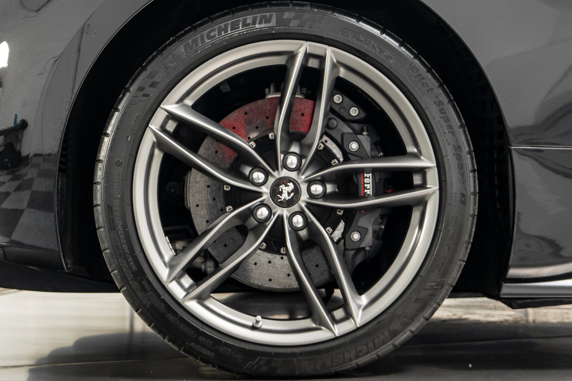Used 2018 Ferrari 488 Spider RWD image 37