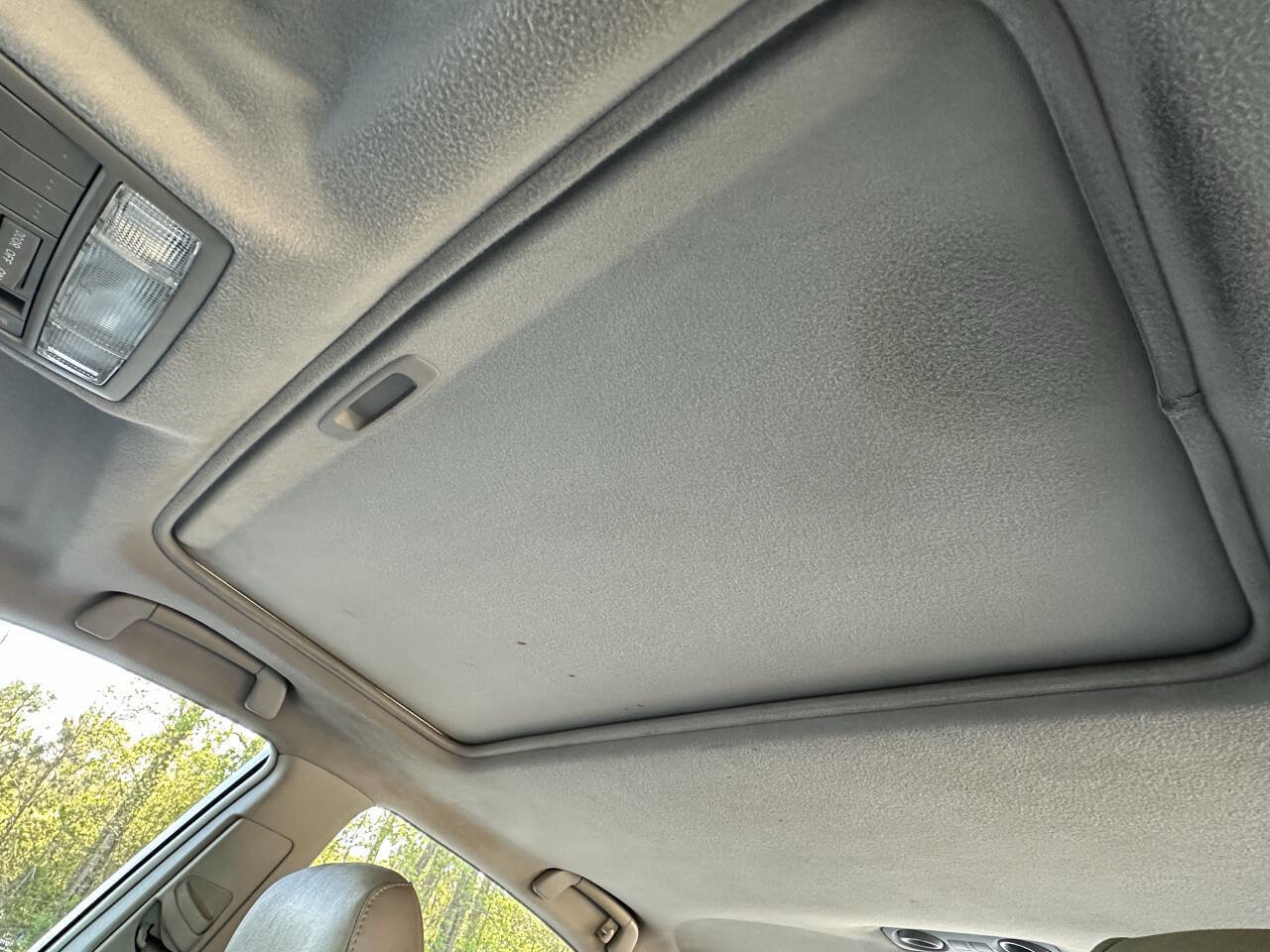 Used 2011 Toyota Camry XLE w/ XLE Extra-Value Pkg #2 image 15