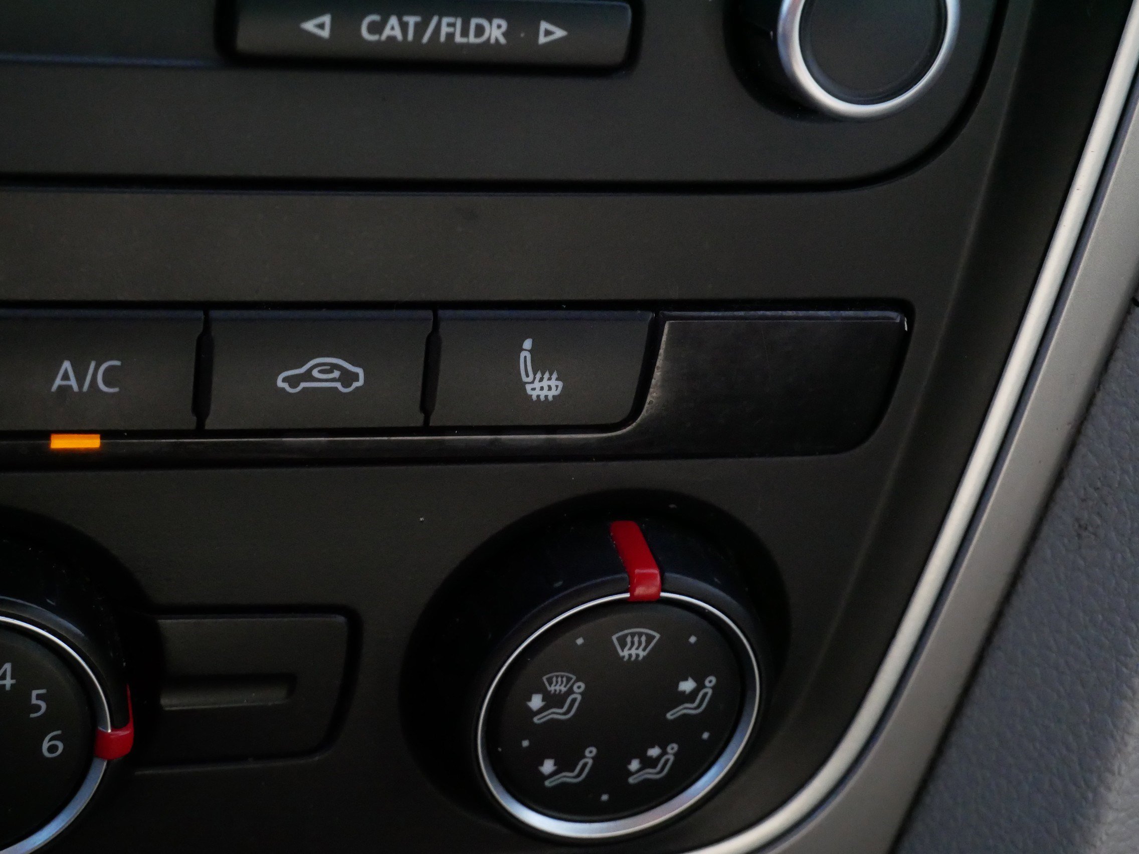 Used 2013 Volkswagen Passat Wolfsburg Edition image 27