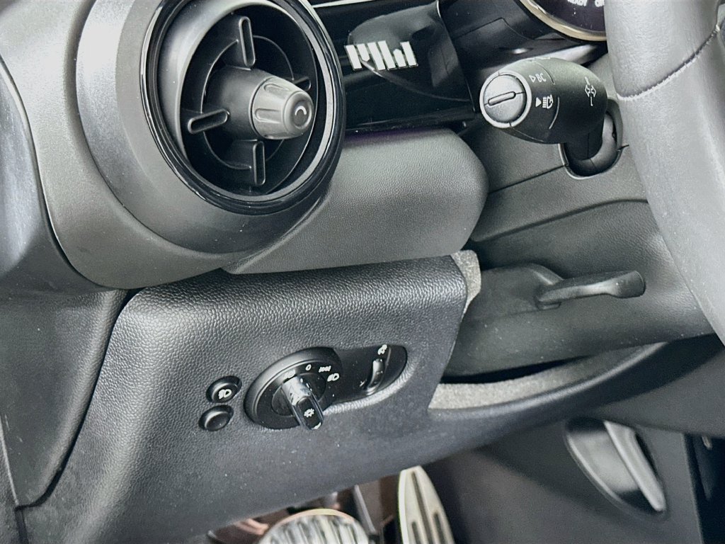 Used 2023 MINI Cooper John Cooper Works w/ Driver Assistance Package FWD image 10