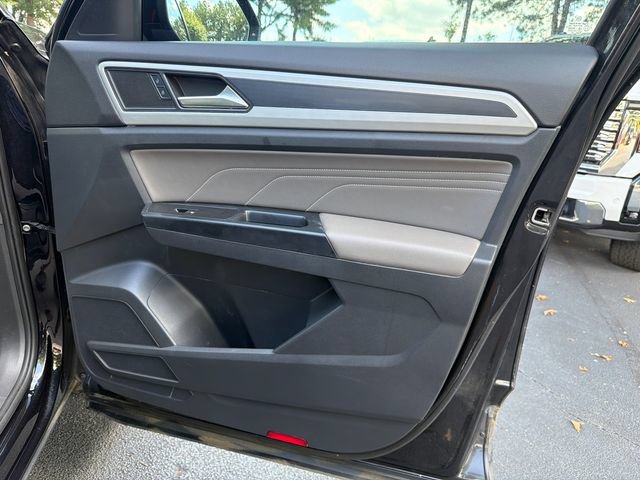 Used 2021 Volkswagen Atlas Cross Sport SE w/ Panoramic Sunroof Package FWD image 14