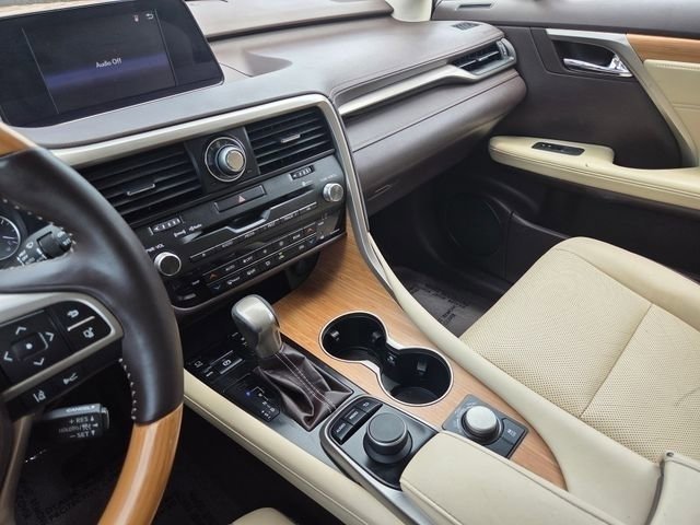 Used 2019 Lexus RX 350L FWD w/ Premium Package image 34