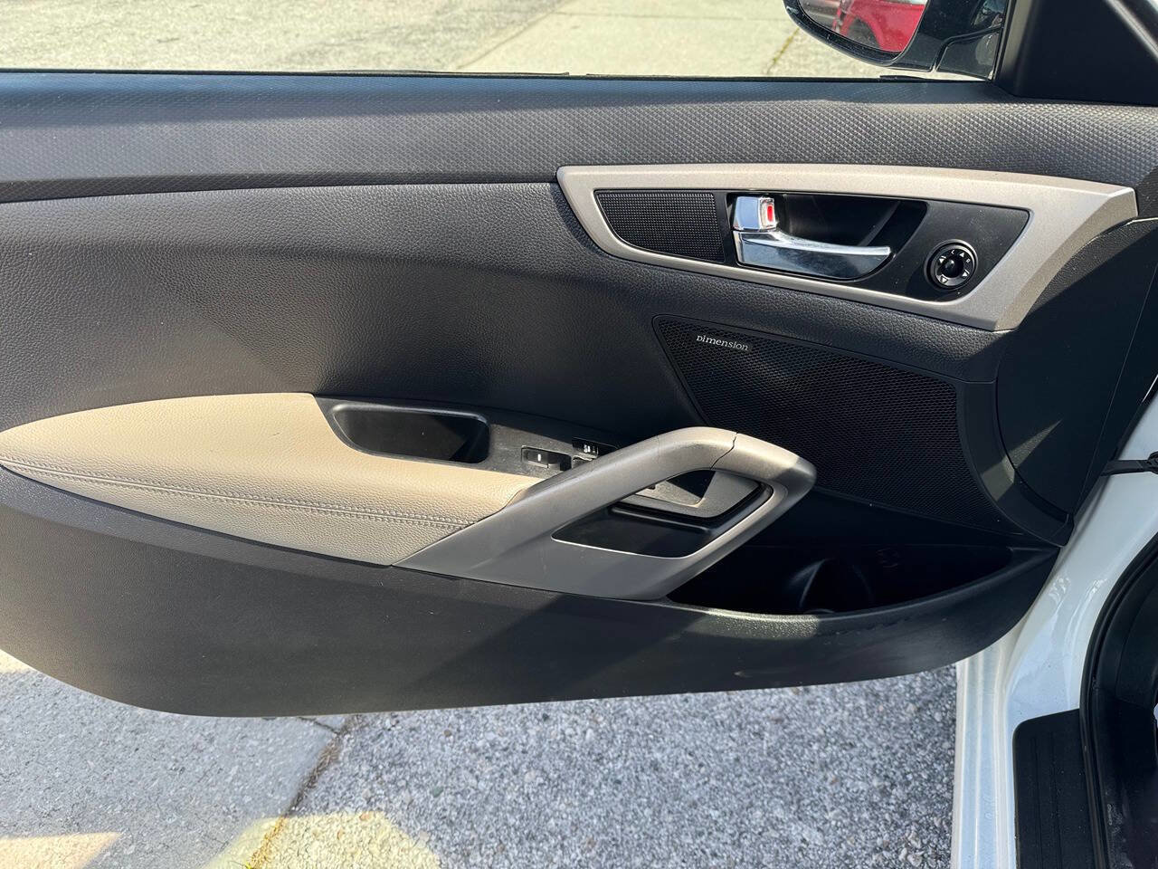 Used 2014 Hyundai Veloster w/ Style Package 02 image 11