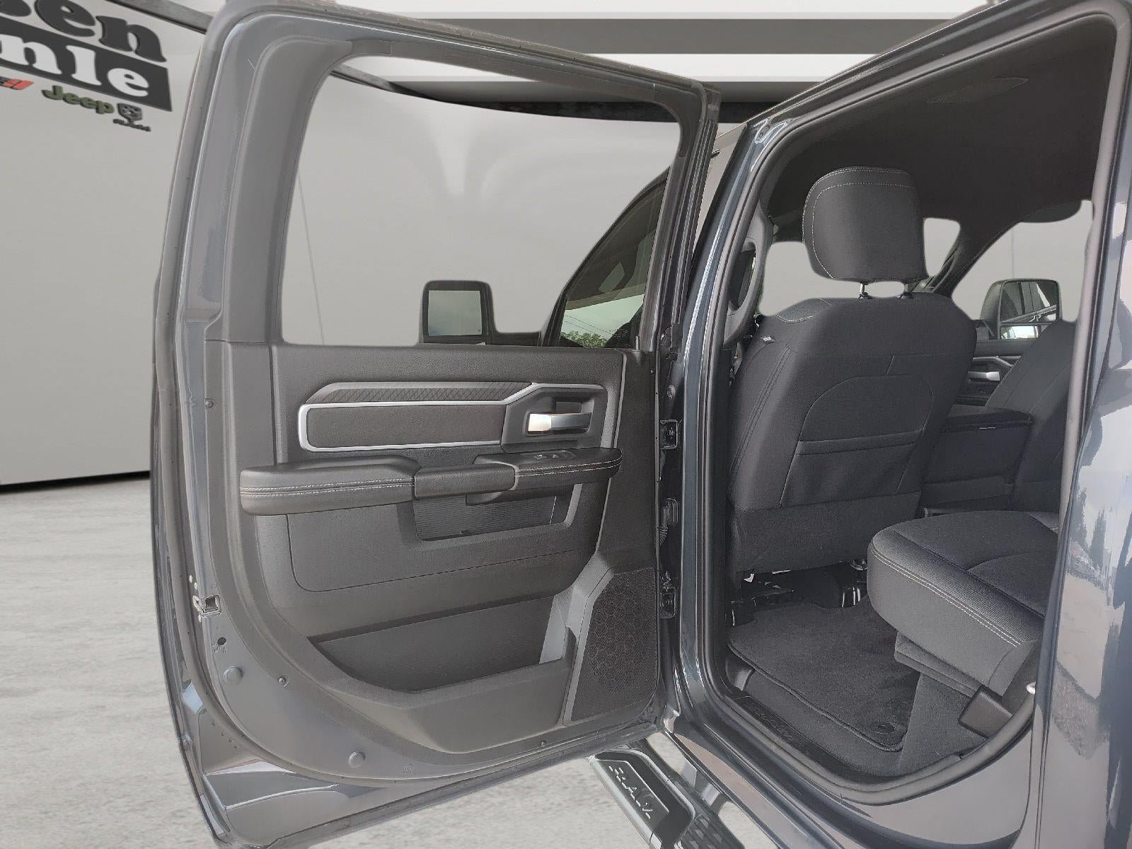 Used 2025 RAM 2500 Big Horn AWD/4WD image 7