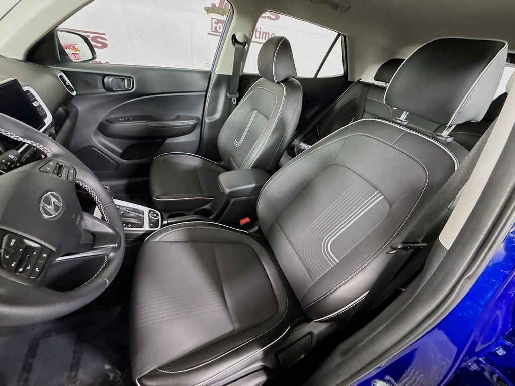 Certified 2023 Hyundai Venue Limited w/ Cargo Package image 26