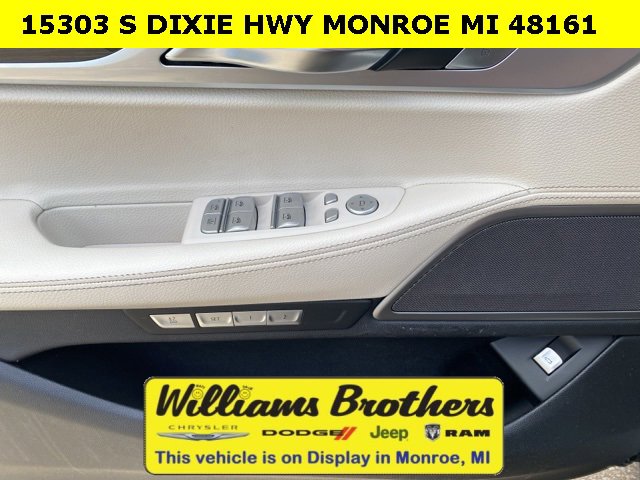 Used 2018 BMW 740i xDrive image 12