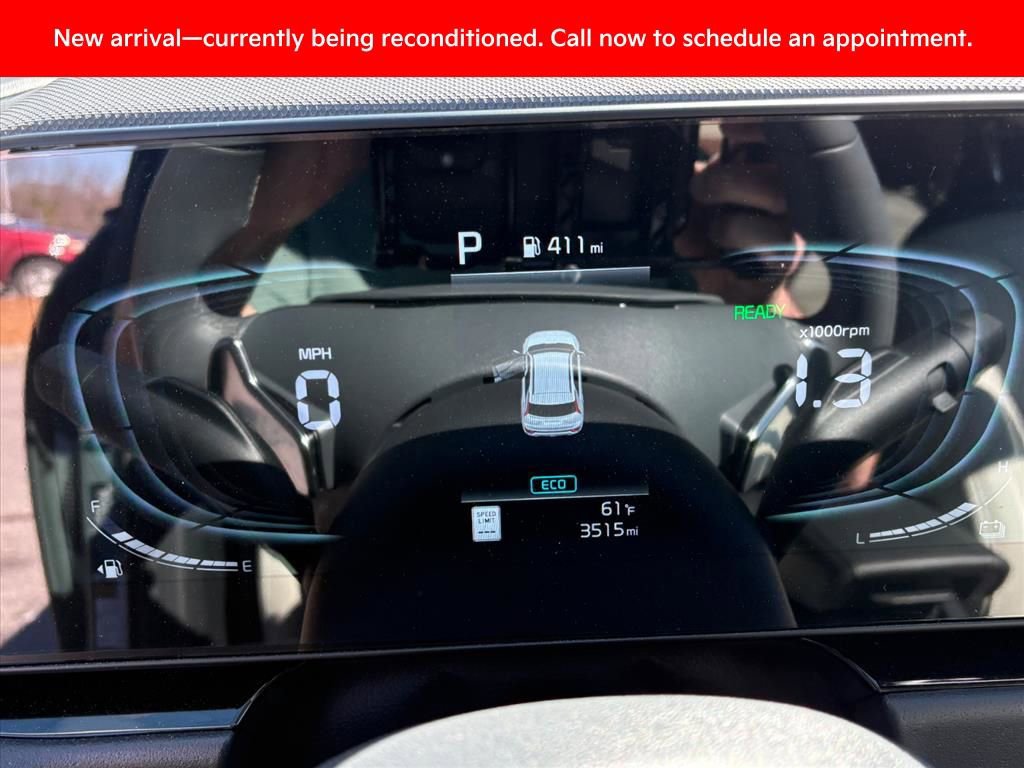 Used 2025 Kia Niro EX image 8