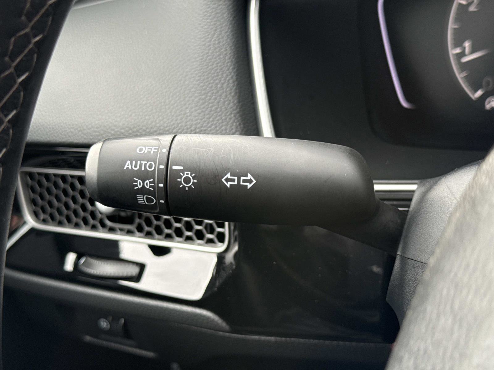 Used 2023 Honda Civic EX-L image 10