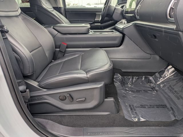 Used 2025 Ford Expedition Platinum AWD/4WD image 42