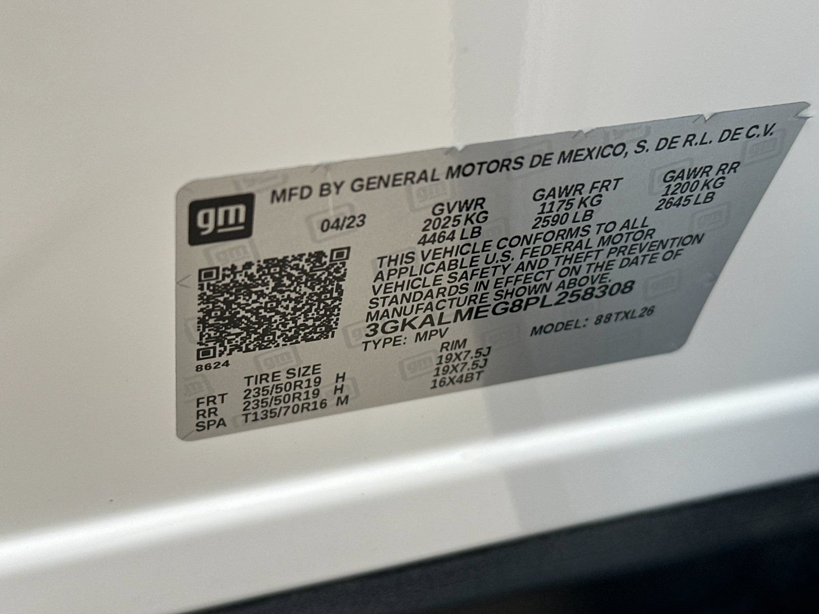 Used 2023 GMC Terrain SLE w/ Driver Convenience Package FWD image 28