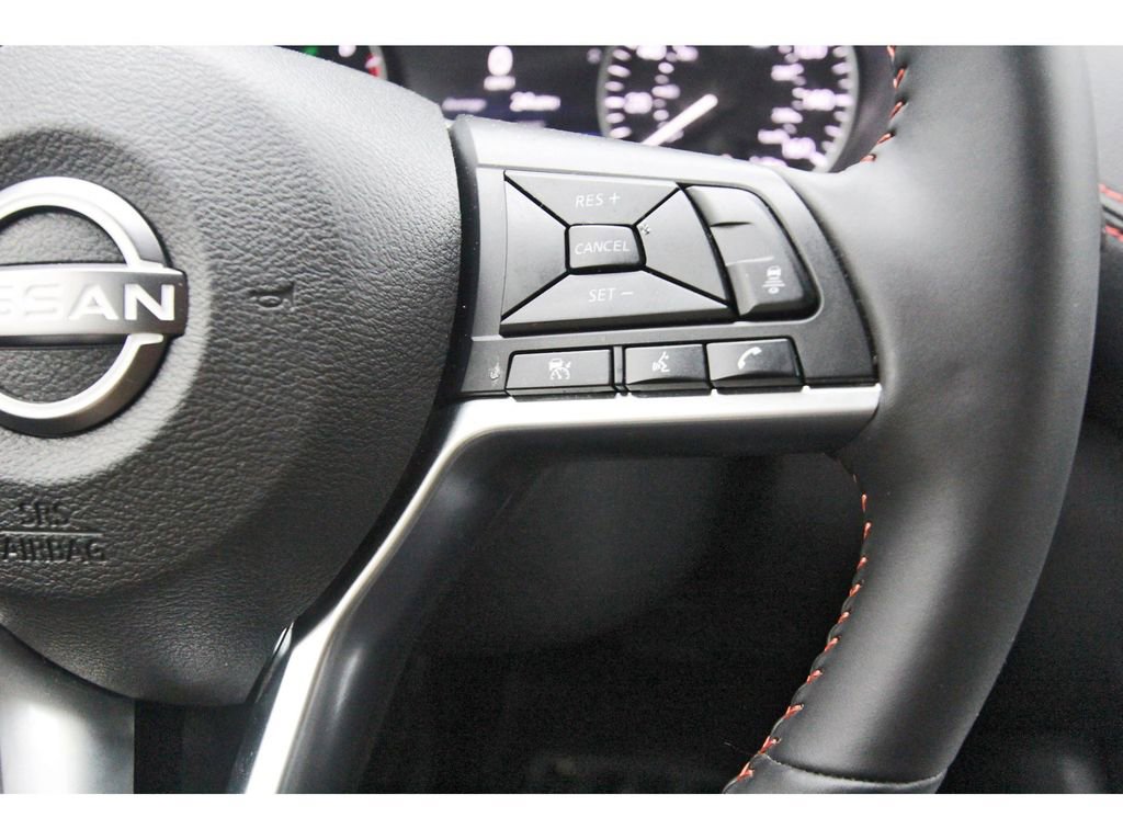 Used 2025 Nissan Sentra SR FWD image 14