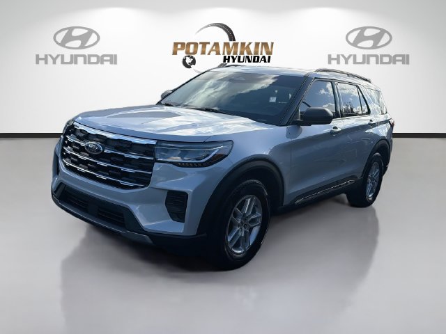 Used 2025 Ford Explorer Active RWD image 1