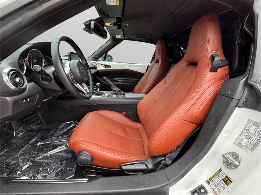 Used 2022 MAZDA MX-5 Miata RF Grand Touring RWD image 2