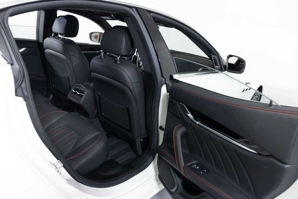 Used 2023 Maserati Ghibli Modena image 26