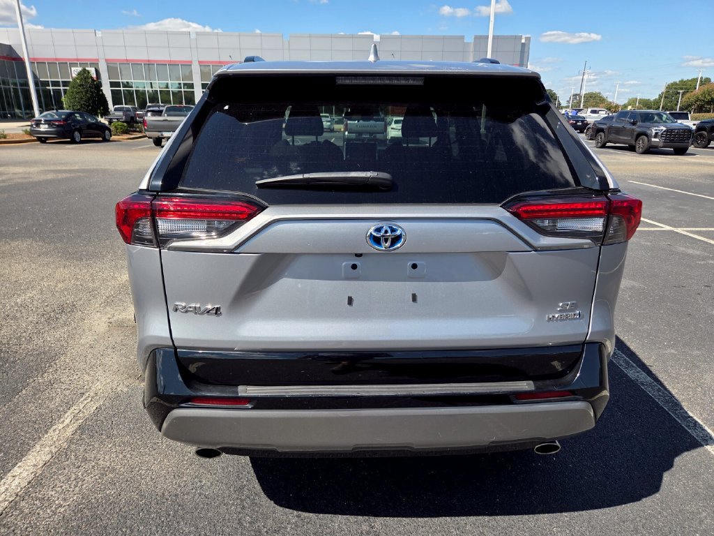 Used 2024 Toyota RAV4 SE AWD/4WD image 5