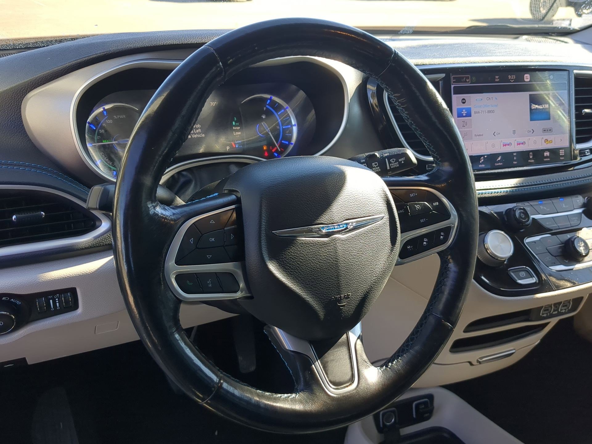 Used 2021 Chrysler Pacifica Touring-L image 16