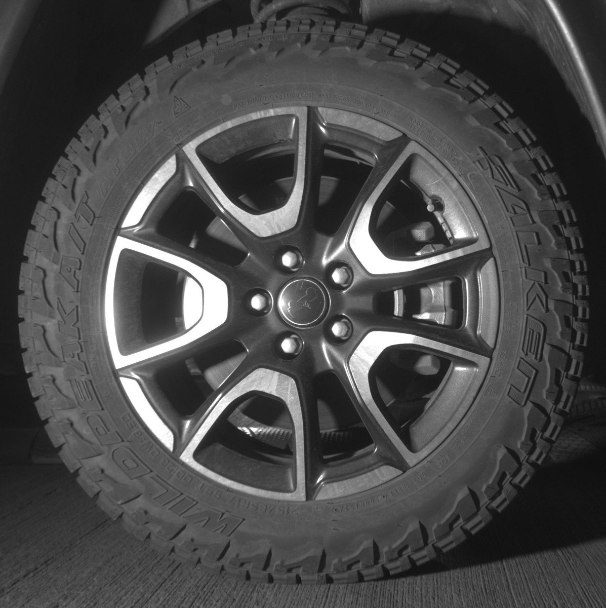 Used 2025 Jeep Compass Trailhawk image 13