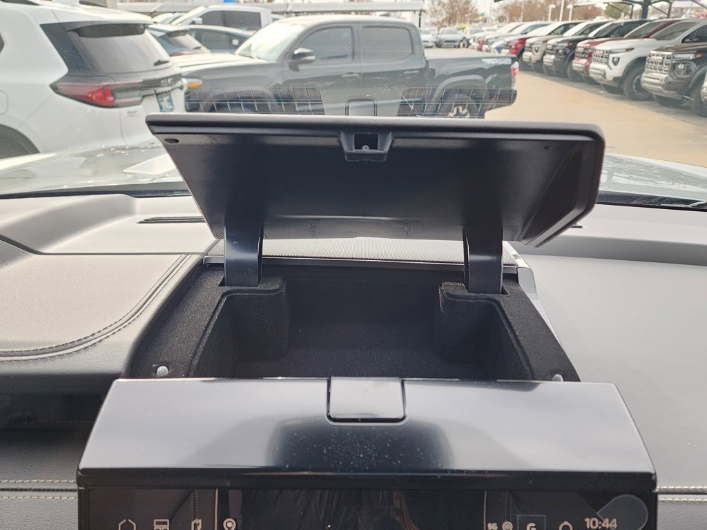 New 2026 GMC Yukon Elevation image 30