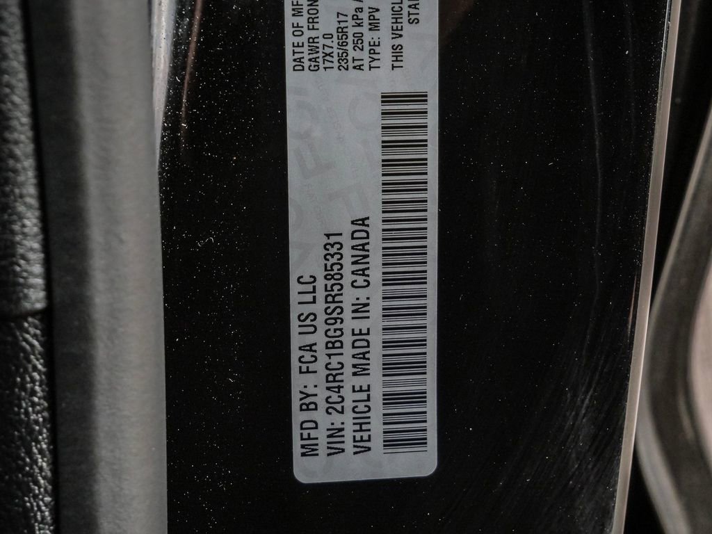 Used 2025 Chrysler Pacifica Select image 36