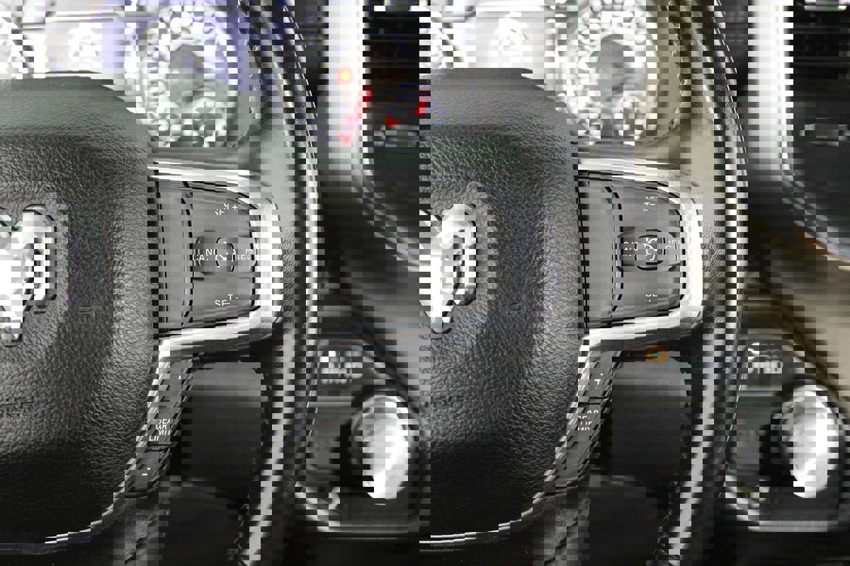 Used 2022 RAM 1500 Laramie image 7