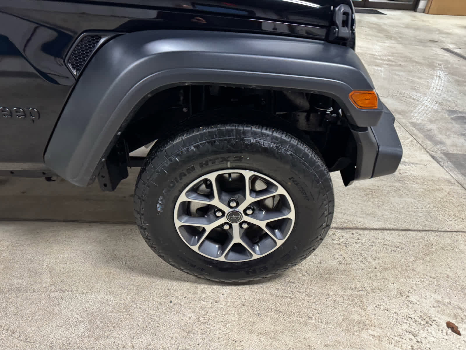 Used 2024 Jeep Wrangler Sport S image 7