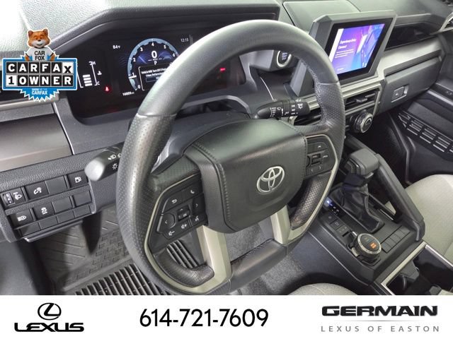 Used 2025 Toyota 4Runner SR5 AWD/4WD image 18