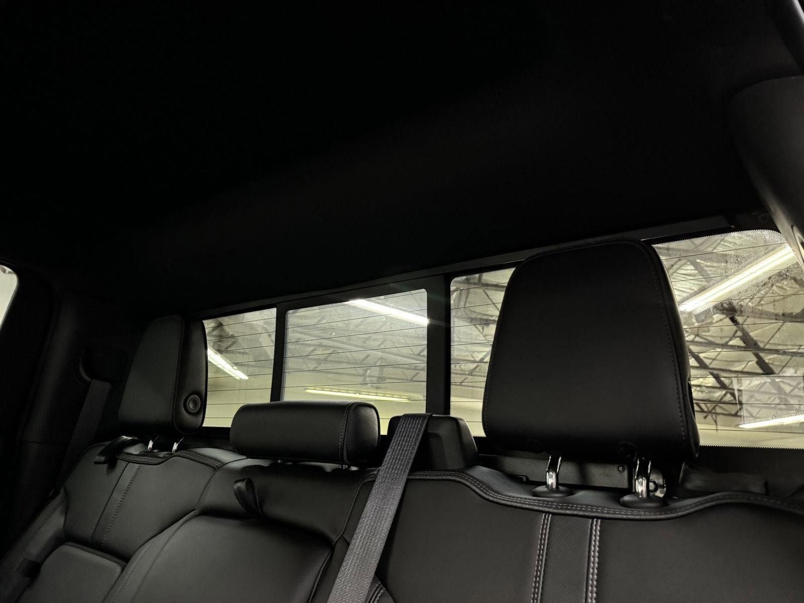 Used 2019 Chevrolet Silverado 1500 High Country w/ Technology Package image 33