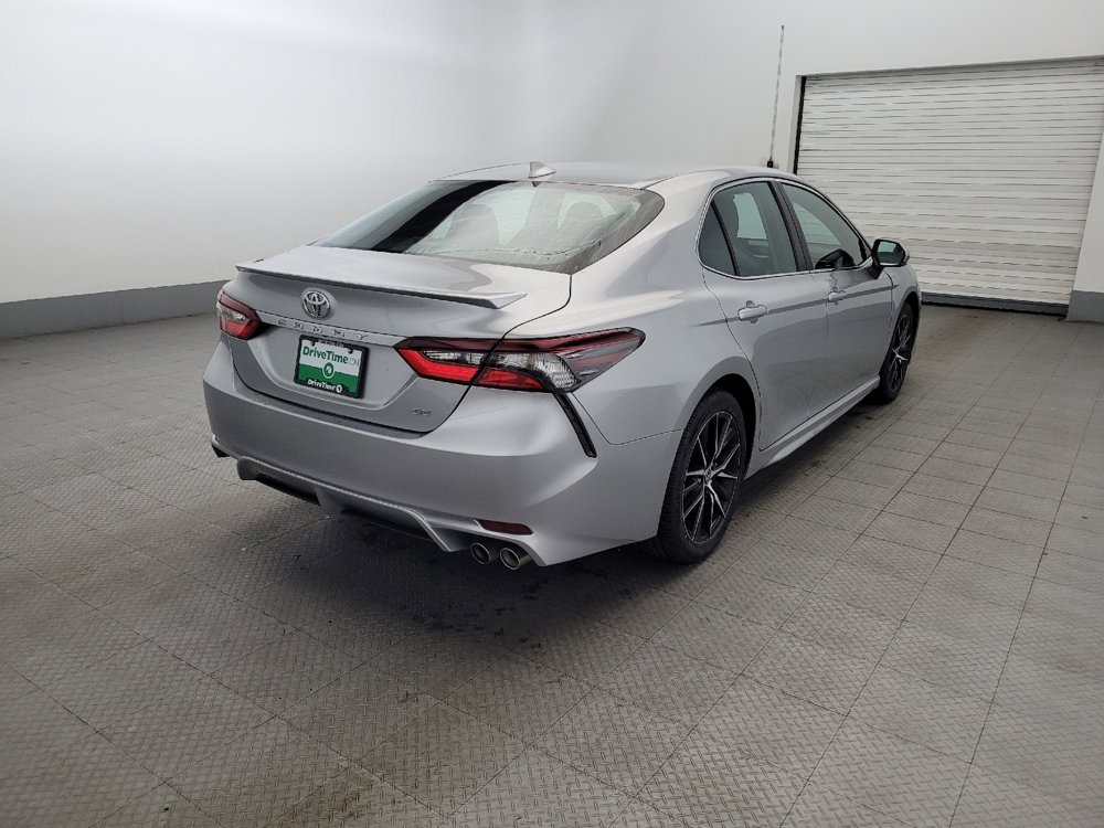 Used 2022 Toyota Camry SE image 9