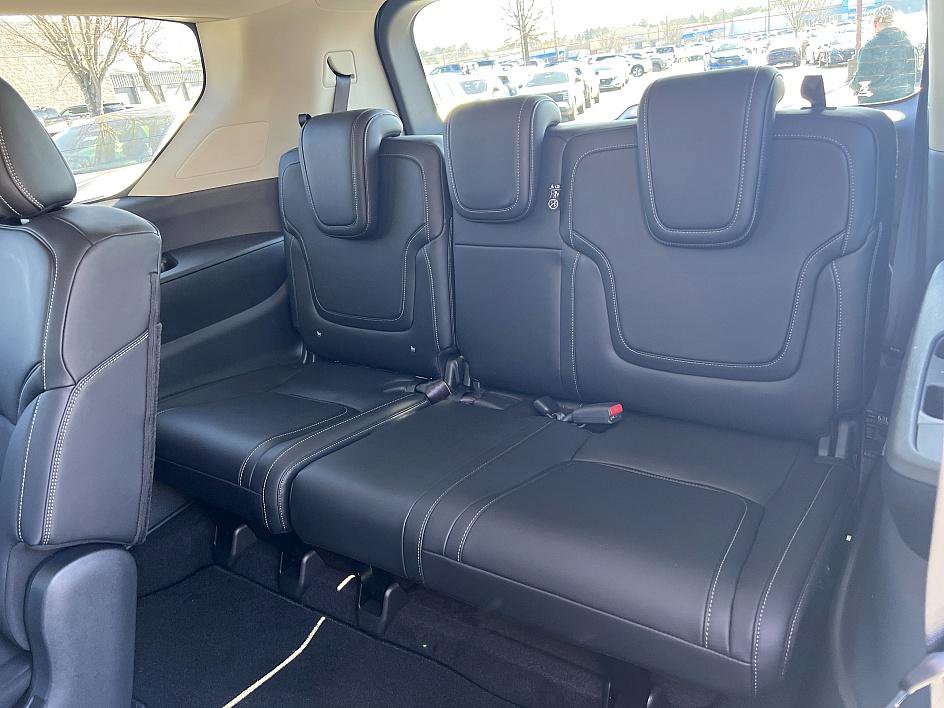 Certified 2026 Nissan Armada SV image 28