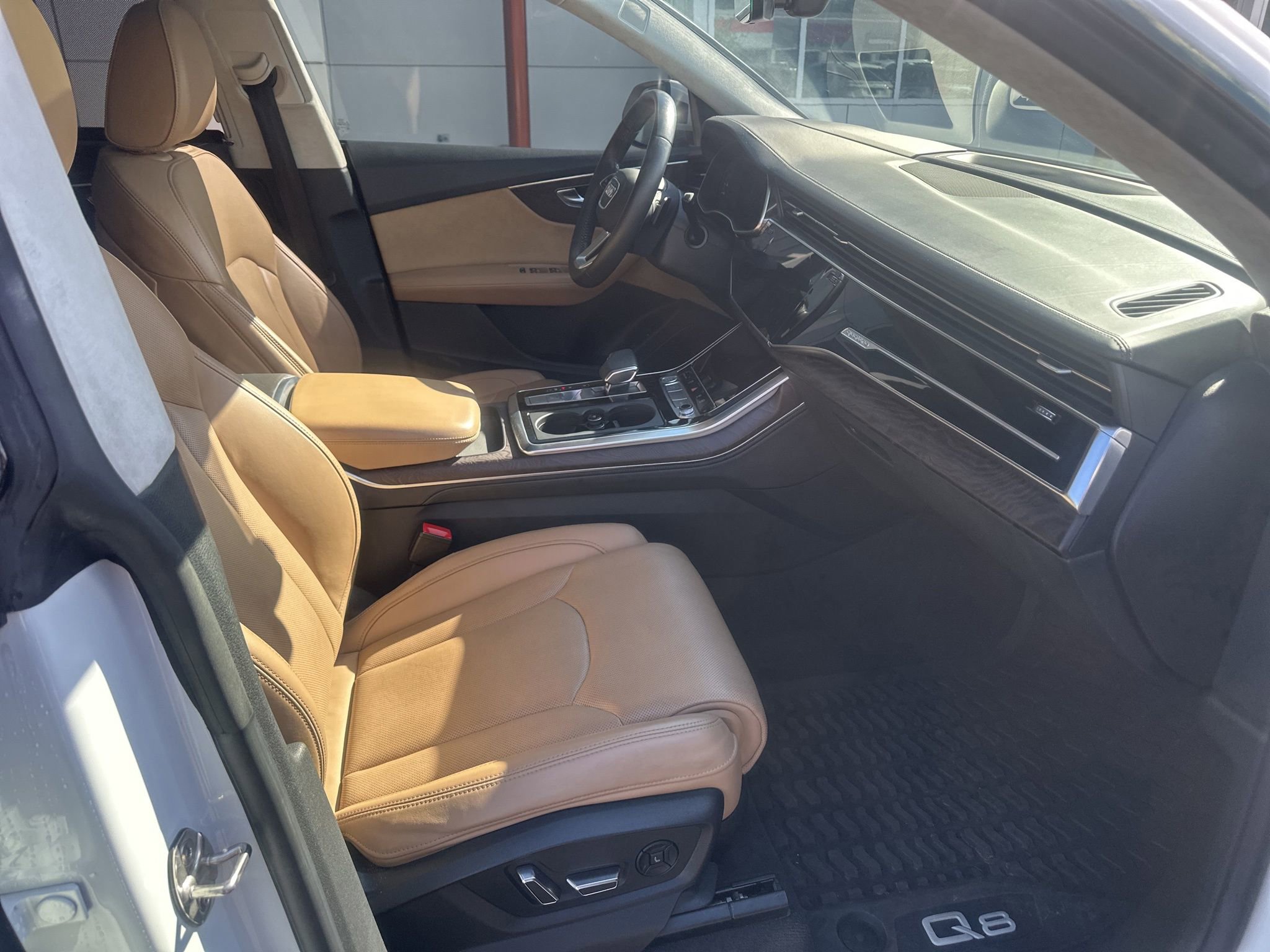 Used 2020 Audi Q8 Prestige w/ Prestige Package image 10