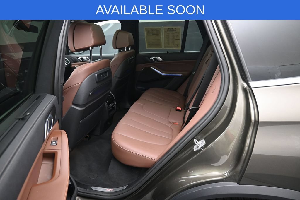 Used 2022 BMW X5 xDrive40i w/ Executive Package AWD/4WD image 35