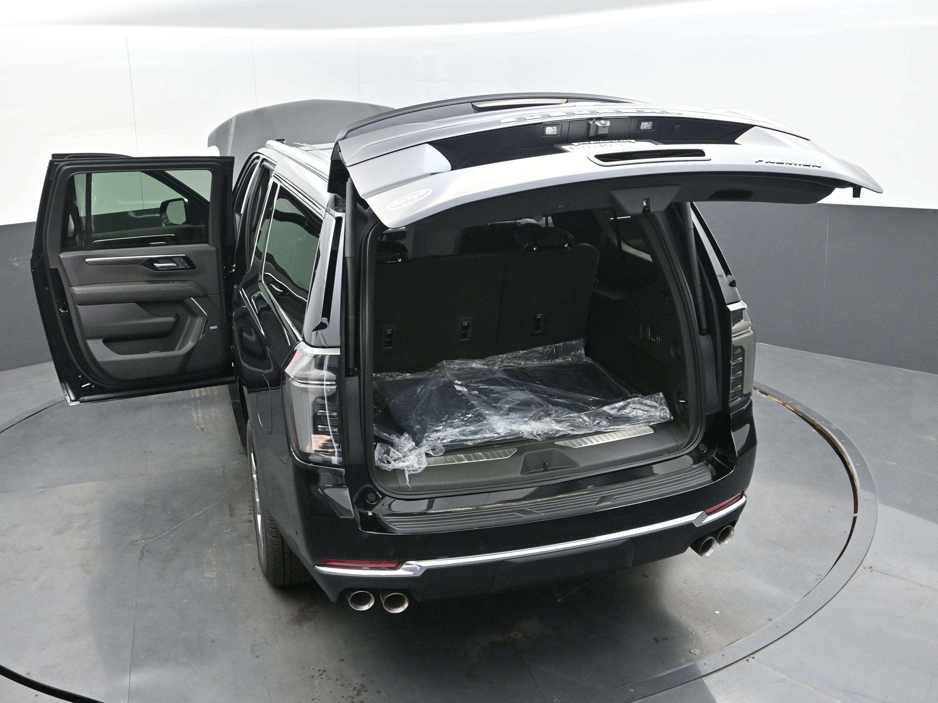 New 2026 Chevrolet Suburban Premier w/ Sun And Tow Package AWD/4WD image 47