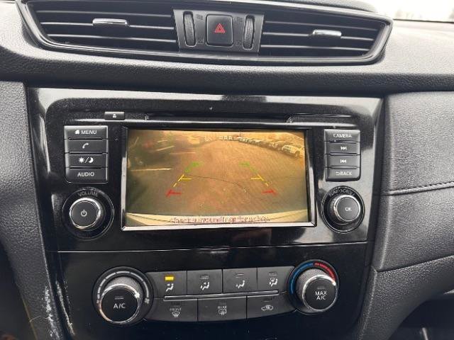 Used 2020 Nissan Rogue S image 28