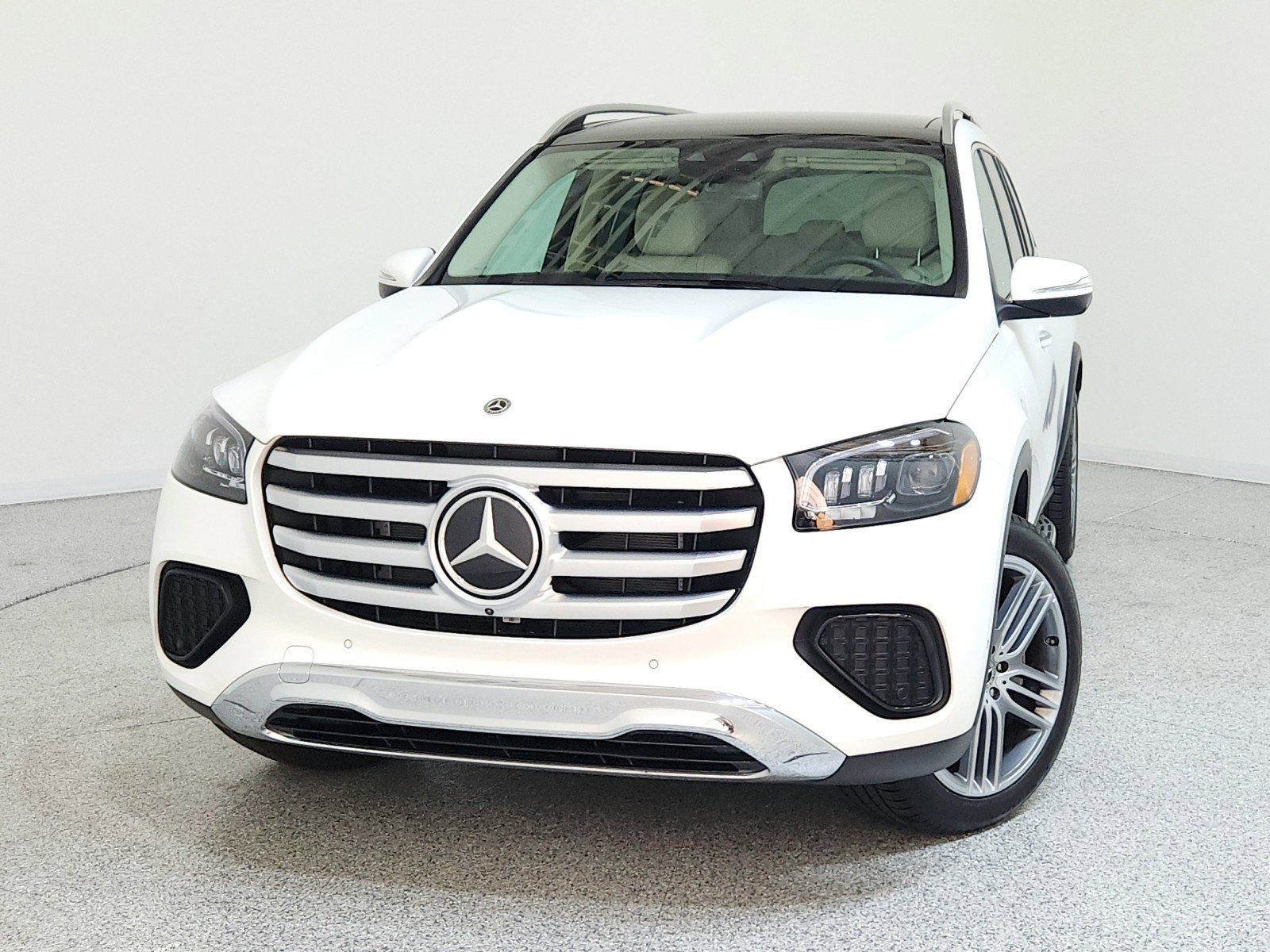 Certified 2025 Mercedes-Benz GLS 450 4MATIC image 2
