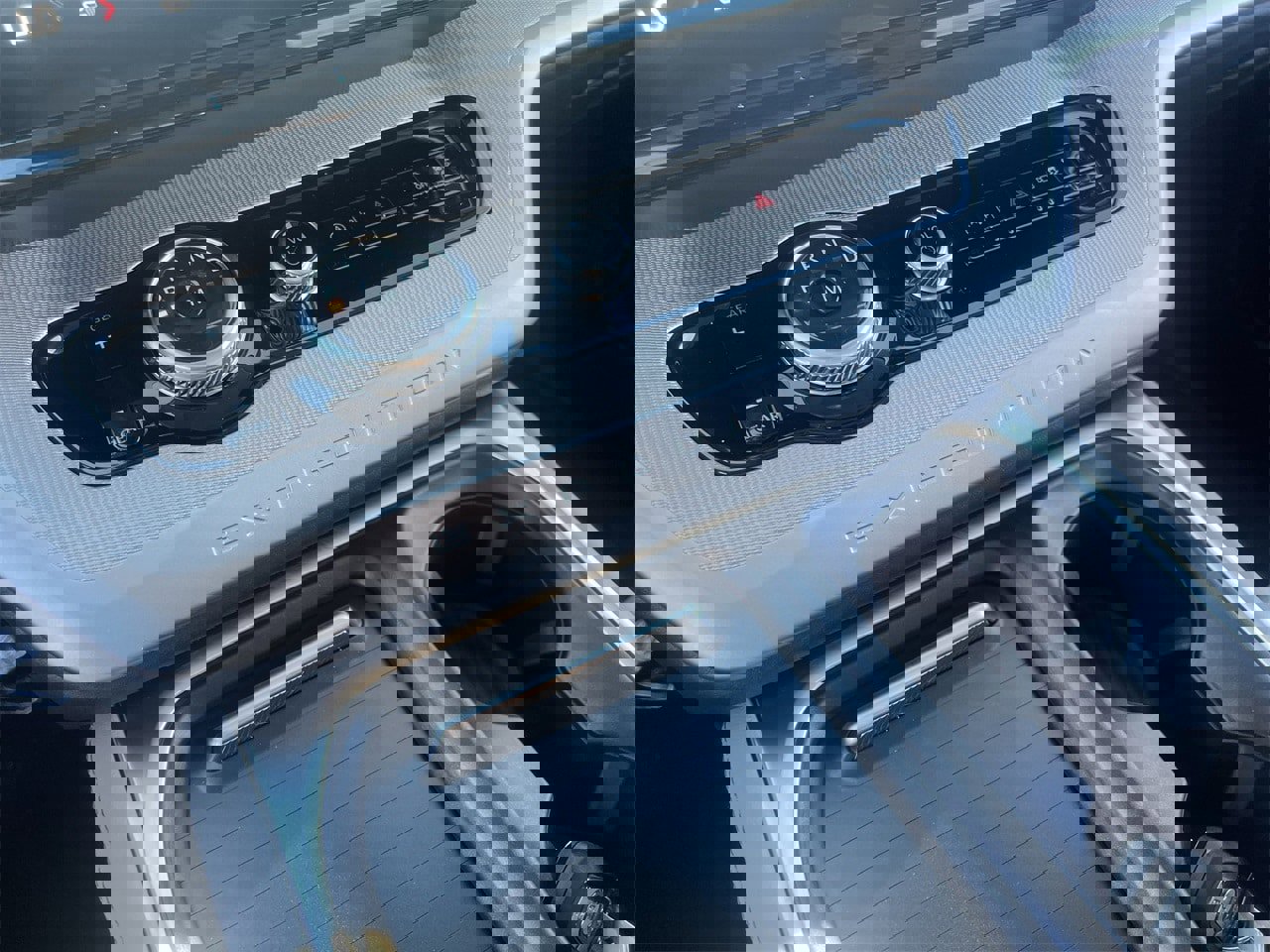 New 2026 Ford Expedition Active image 7