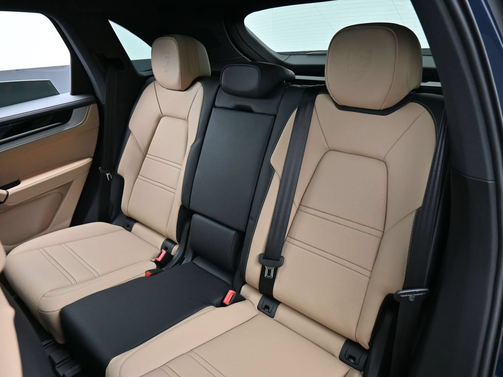 New 2026 Porsche Cayenne S AWD/4WD image 24