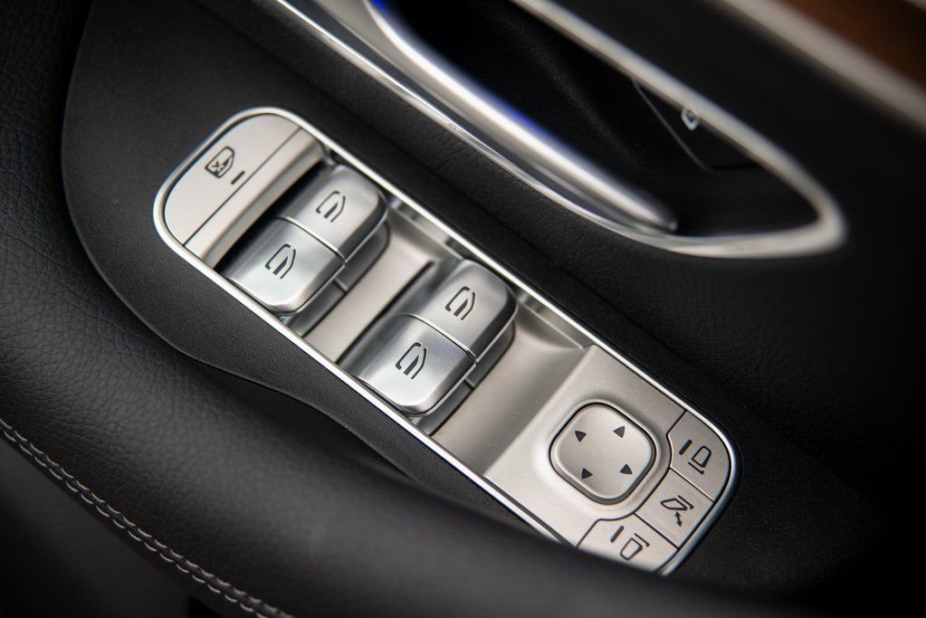 Used 2025 Mercedes-Benz GLE 350 4MATIC image 23