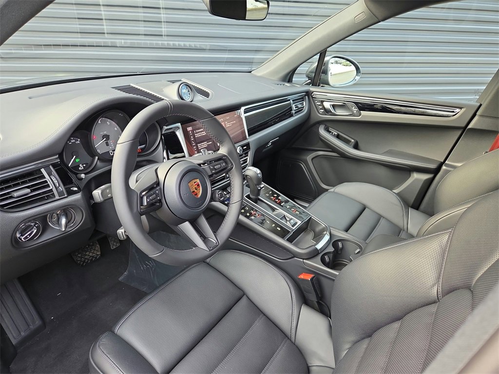 New 2026 Porsche Macan S image 4