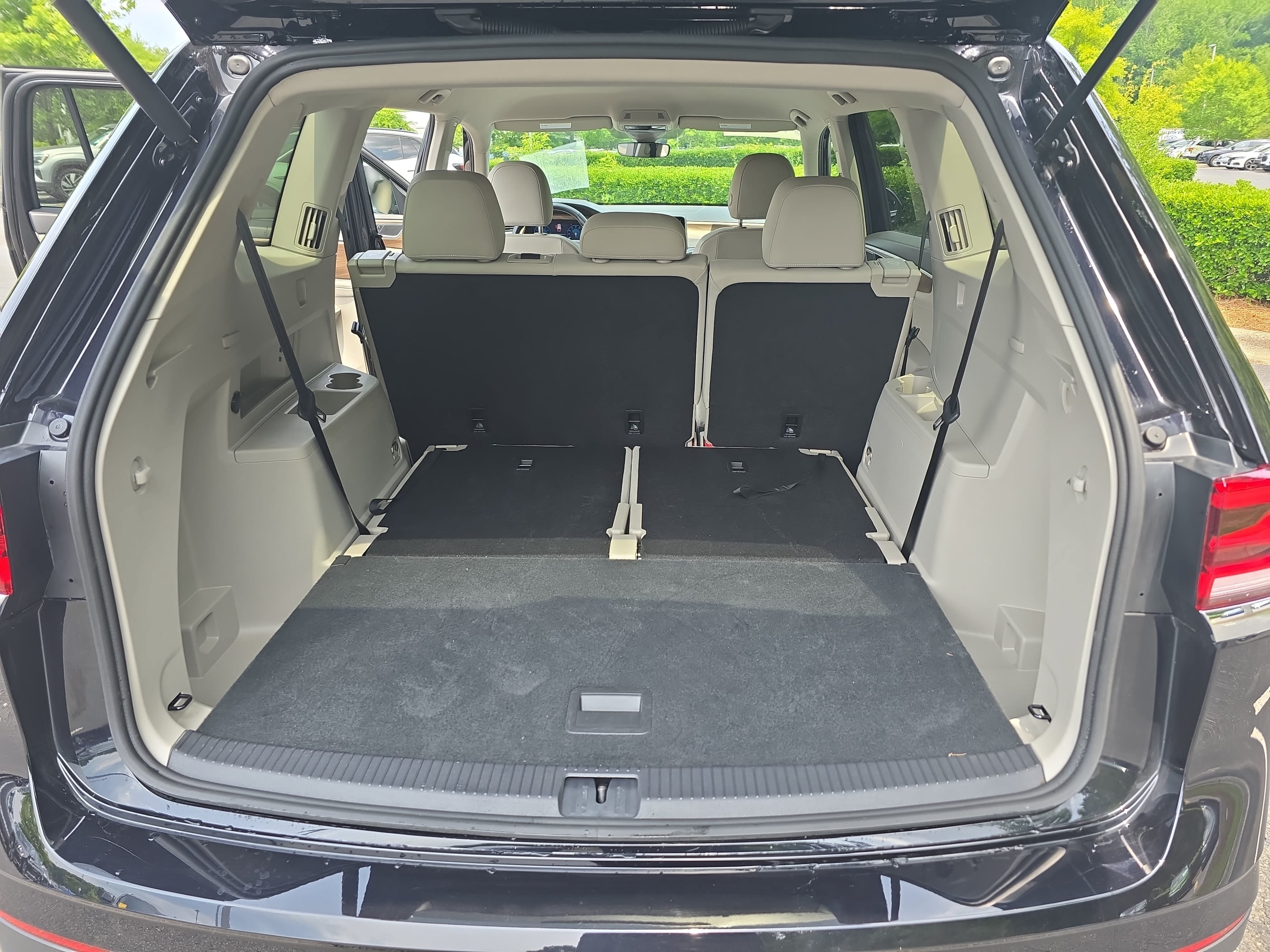 Used 2026 Volkswagen Atlas SE AWD/4WD image 13