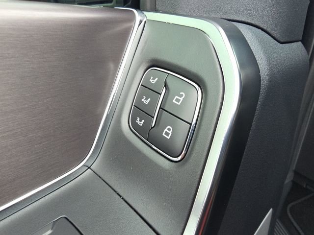 Used 2026 Ford F250 Platinum w/ Tremor Off-Road Package image 25